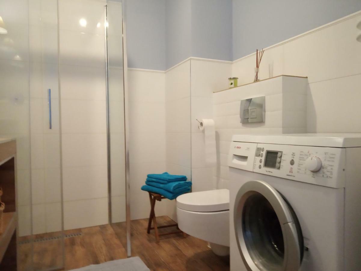 Przytulny Apartament Blisko Motlawy I Neptuna Danzica Esterno foto